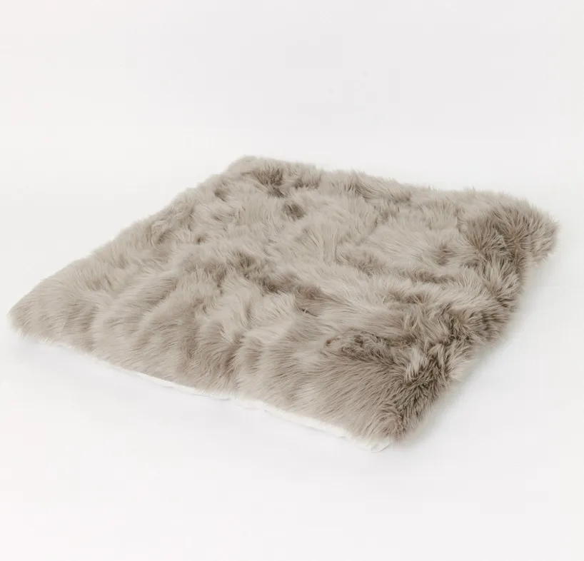 E & E Teepee: Grey Luxury Shag Mattress