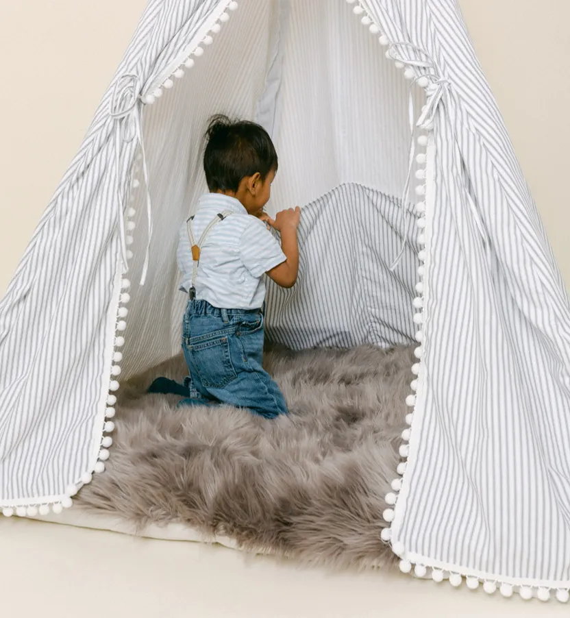E & E Teepee: Grey Luxury Shag Mattress