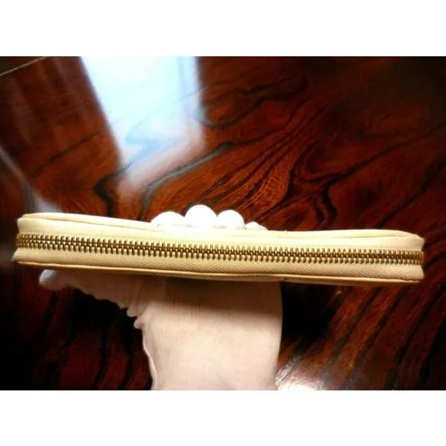 Ferragamo White Leather XL Wallet w Brown Contrast Stitching & Quilted Double Gancini Accent