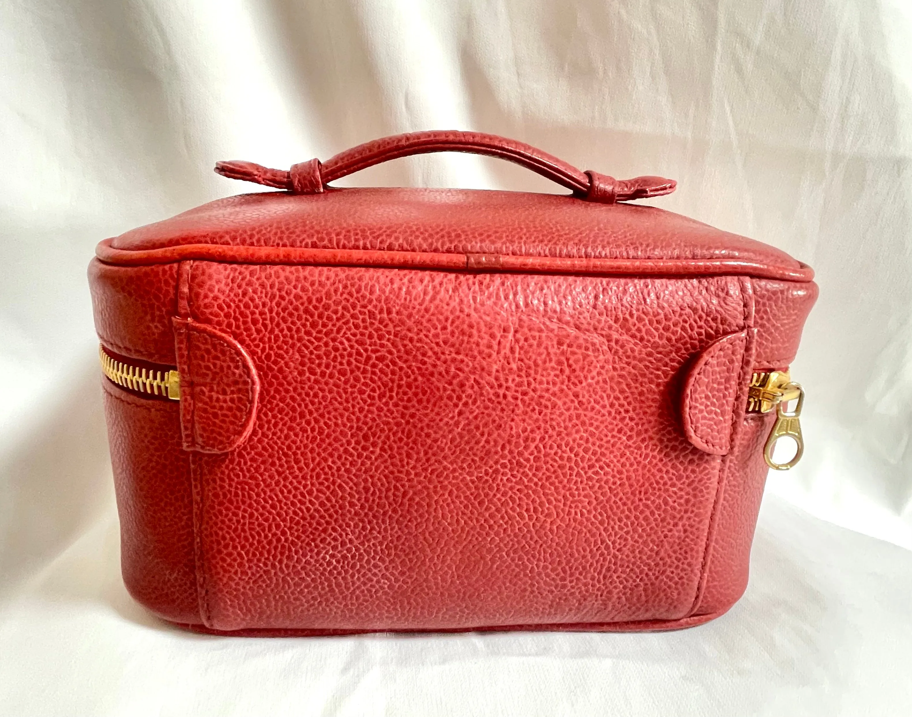 Vintage CHANEL lipstick red caviar leather cosmetic and toiletry pouch, makeup case bag. Very chic vanity purse. Must have. 0411112
