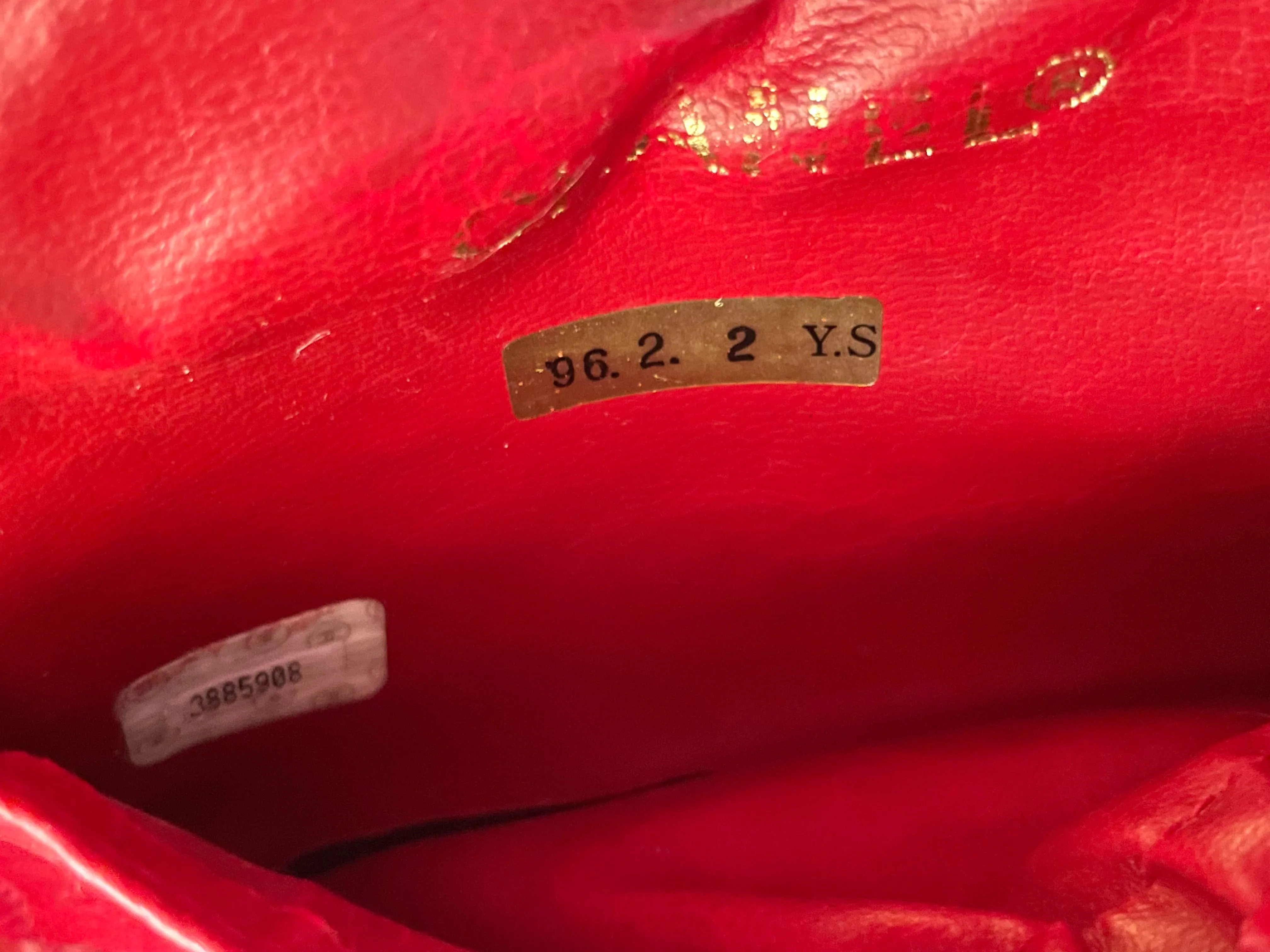 Vintage CHANEL lipstick red caviar leather cosmetic and toiletry pouch, makeup case bag. Very chic vanity purse. Must have. 0411112