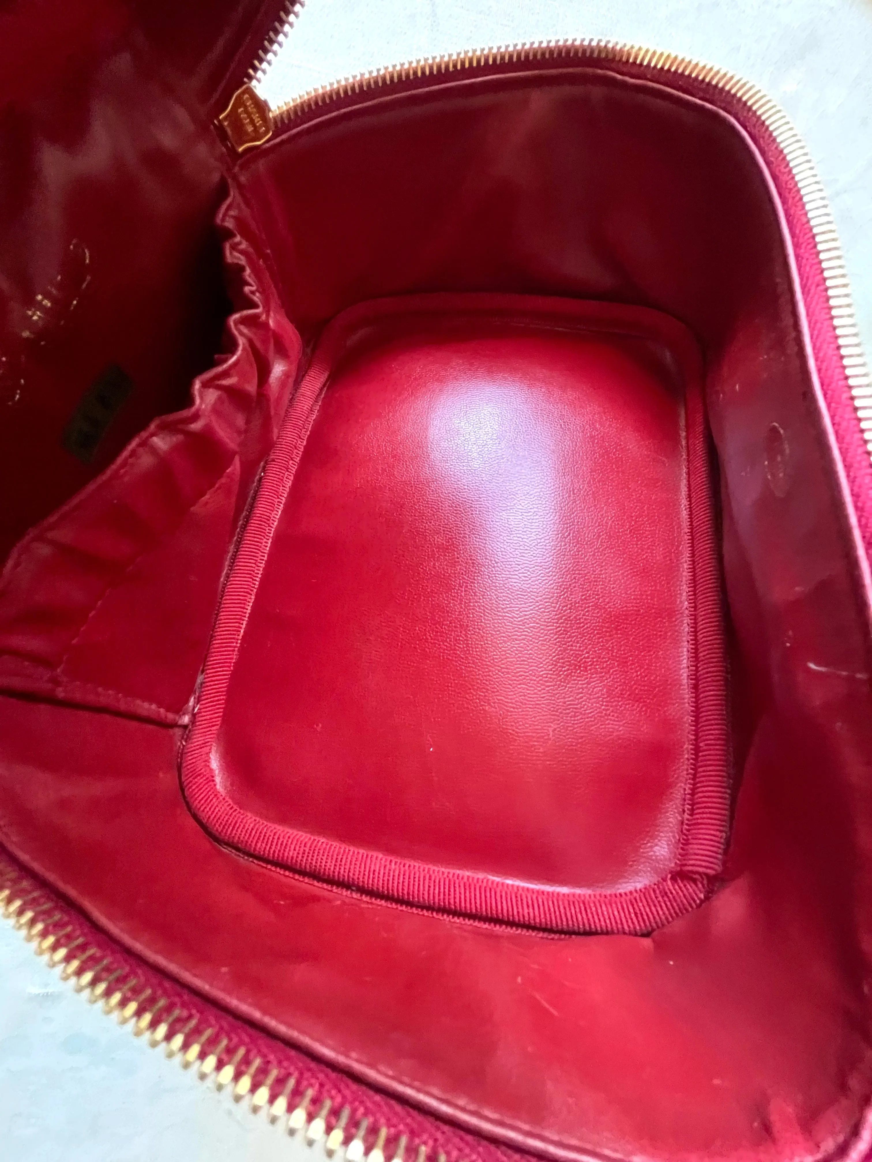Vintage CHANEL lipstick red caviar leather cosmetic and toiletry pouch, makeup case bag. Very chic vanity purse. Must have. 0411112